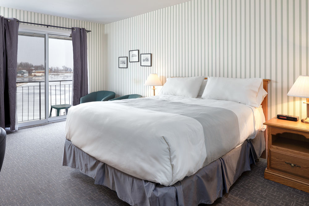 Picton Harbour Inn Екстер'єр фото