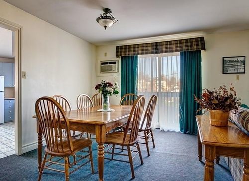 Picton Harbour Inn Екстер'єр фото